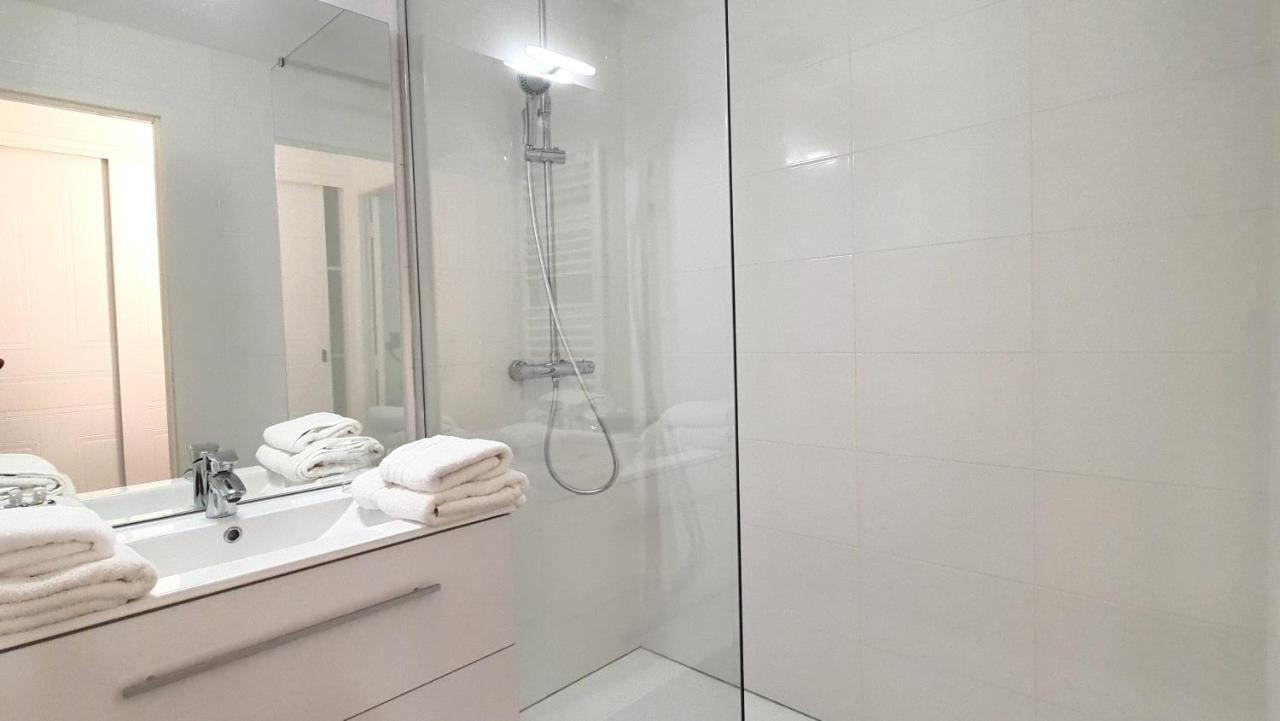 Fasthotel Oloron Hostellerie Du Paon Blanc Lurbe-Saint-Christau Eksteriør bilde