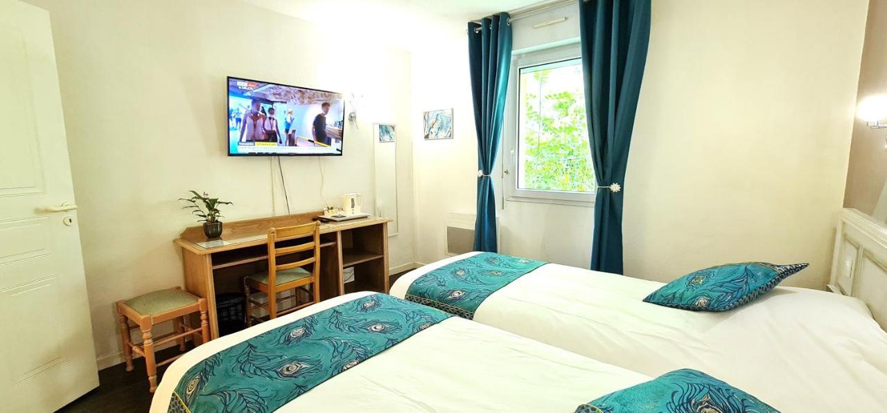 Fasthotel Oloron Hostellerie Du Paon Blanc Lurbe-Saint-Christau Eksteriør bilde